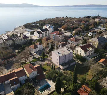 Stan 150m od mora - cover