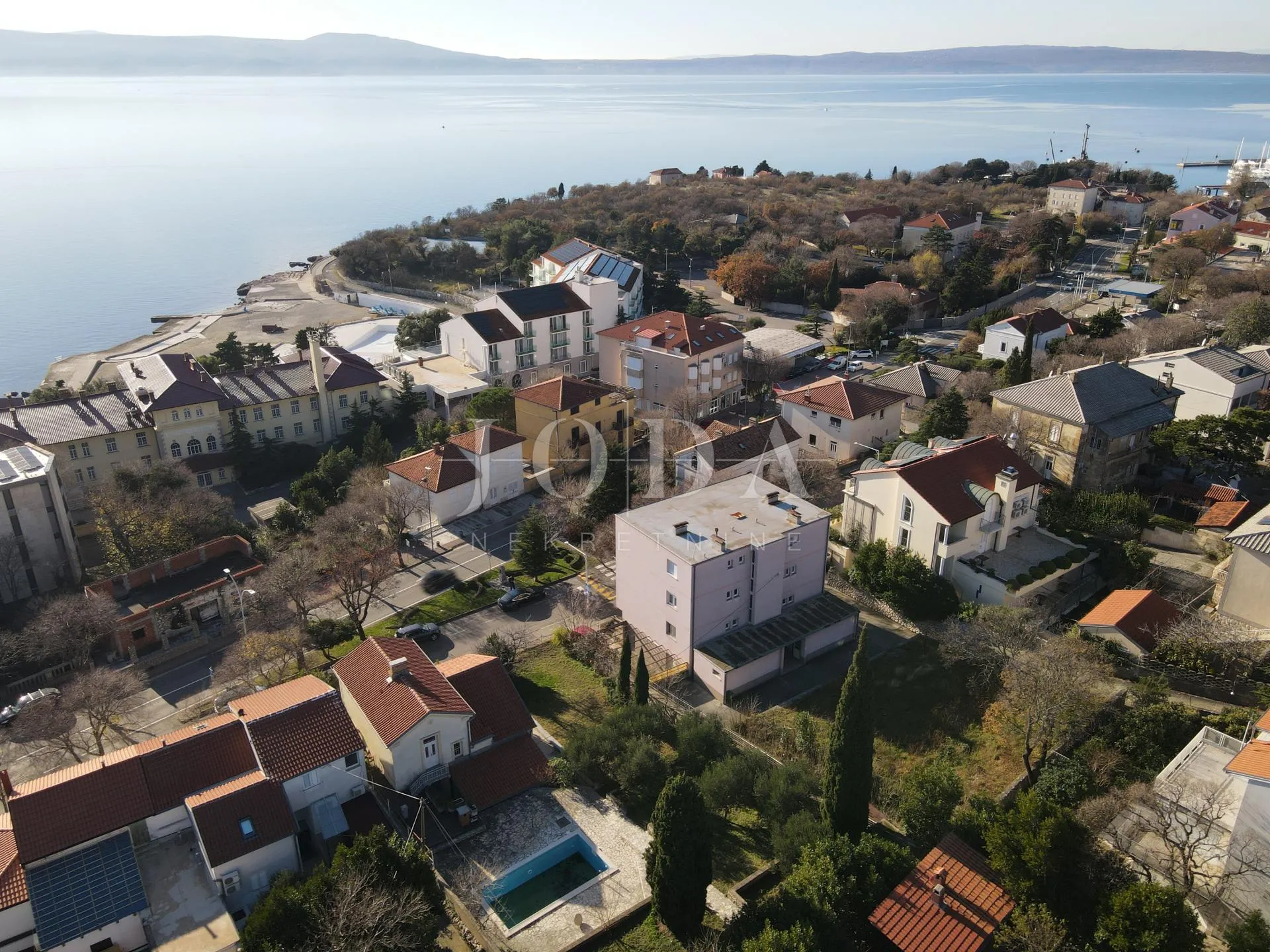 Stan 150m od mora - cover