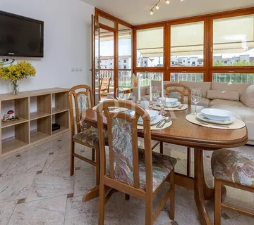 Lijepi stan sa terasom i parkirnim mjestom na atraktivnoj lokaciji,ROVINJ - cover