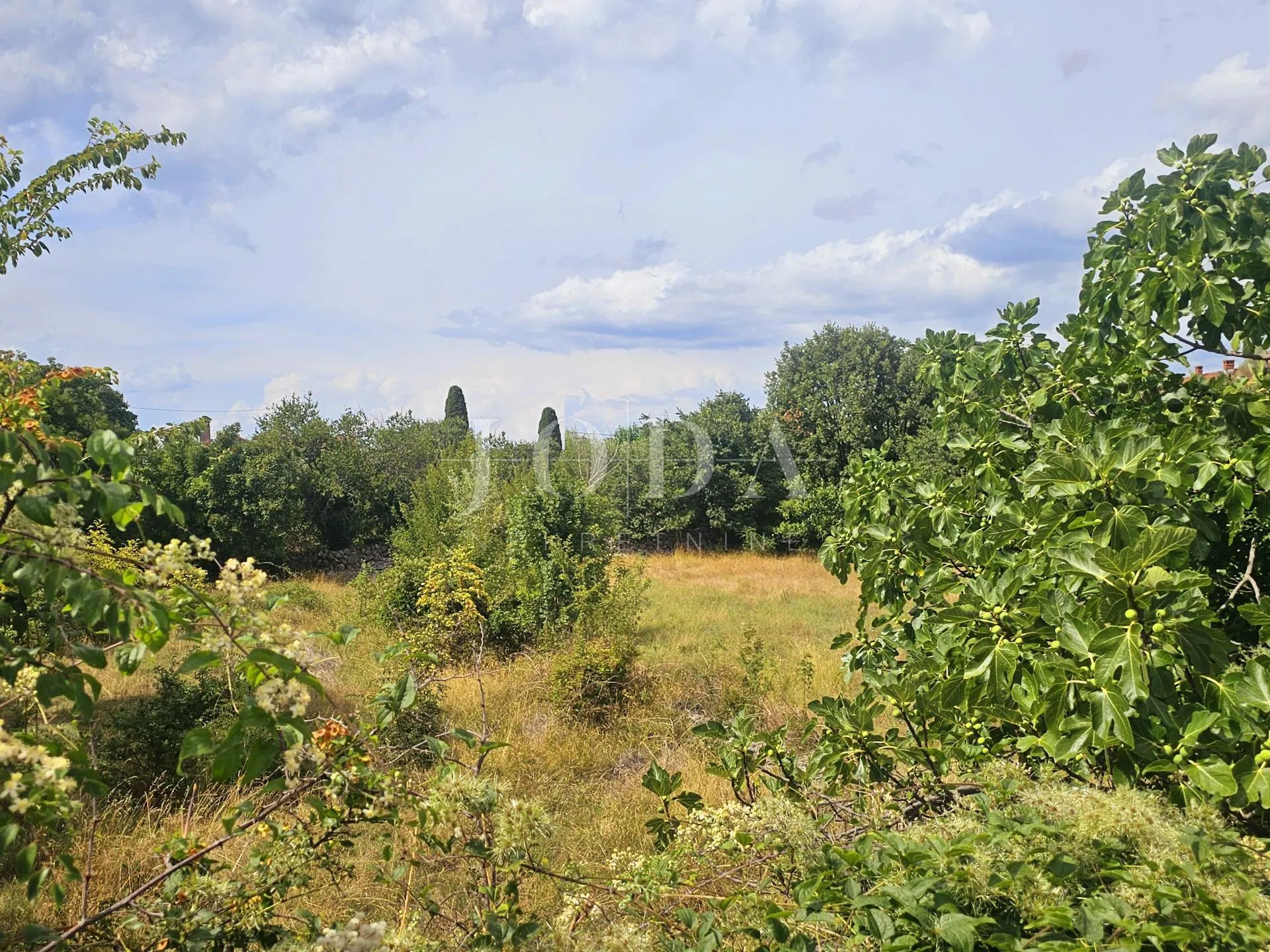 Lijepo građevinsko zemljište u blizini Malinske - cover