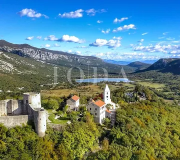 DRIVENIK, građevinsko zemljište - cover