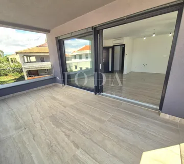 Novogradnja s dvije spavaće sobe i pogledom na more - cover