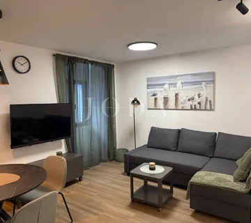 Rijeka stan u neposrednoj blizini Korza - cover