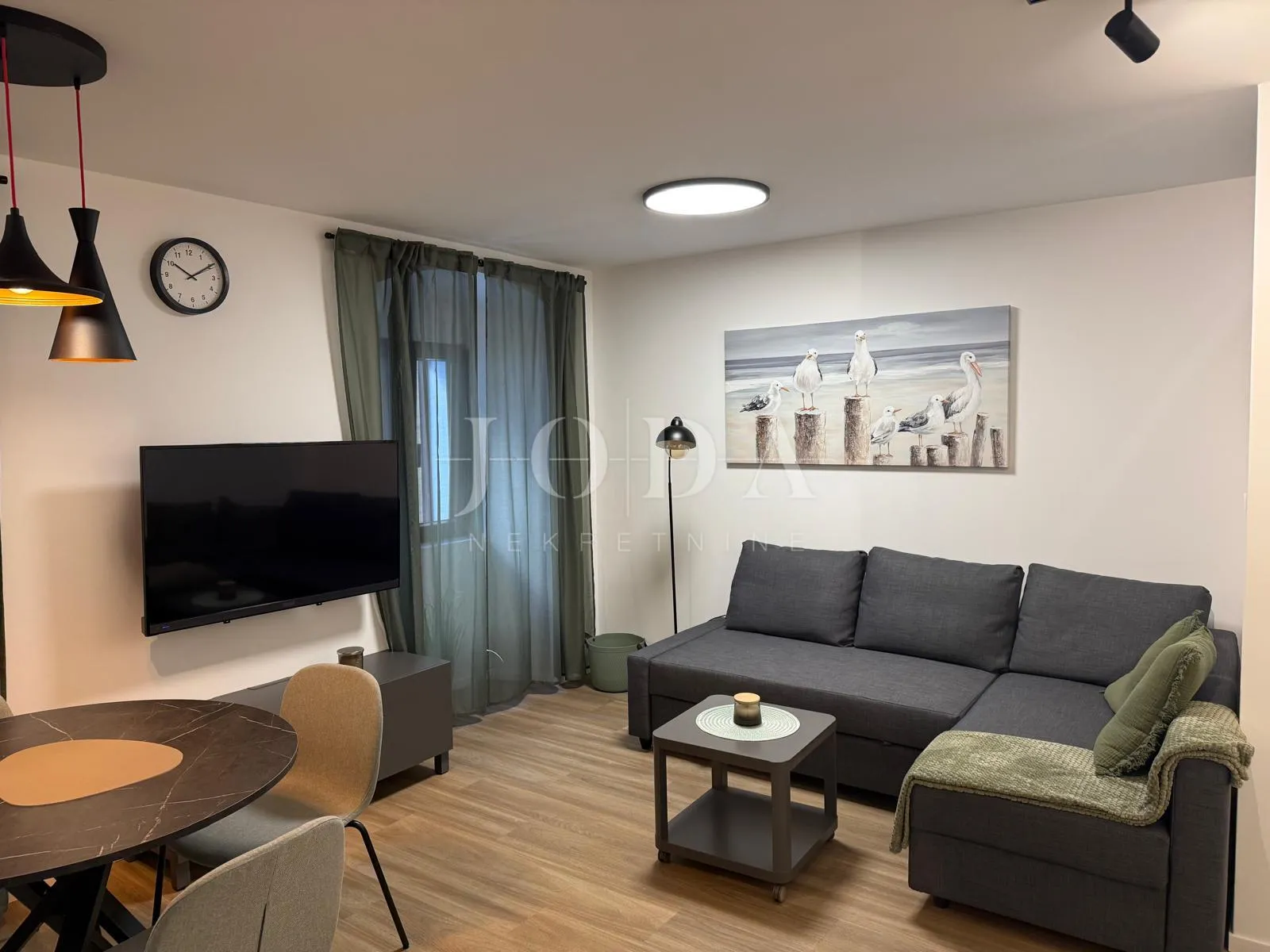 Rijeka stan u neposrednoj blizini Korza - cover