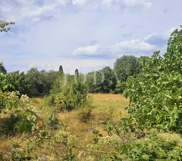 Lijepo građevinsko zemljište u blizini Malinske - cover