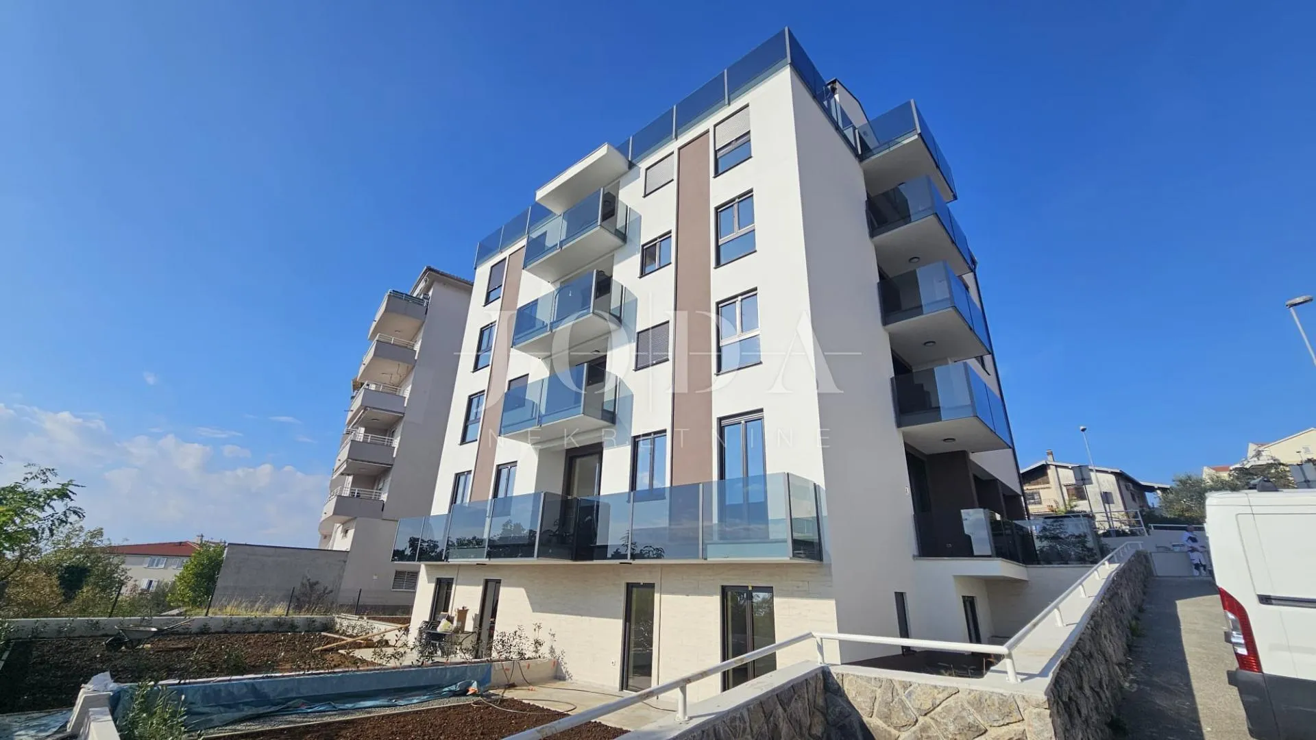 Zamet - dvosobni stan u novogradnji - cover