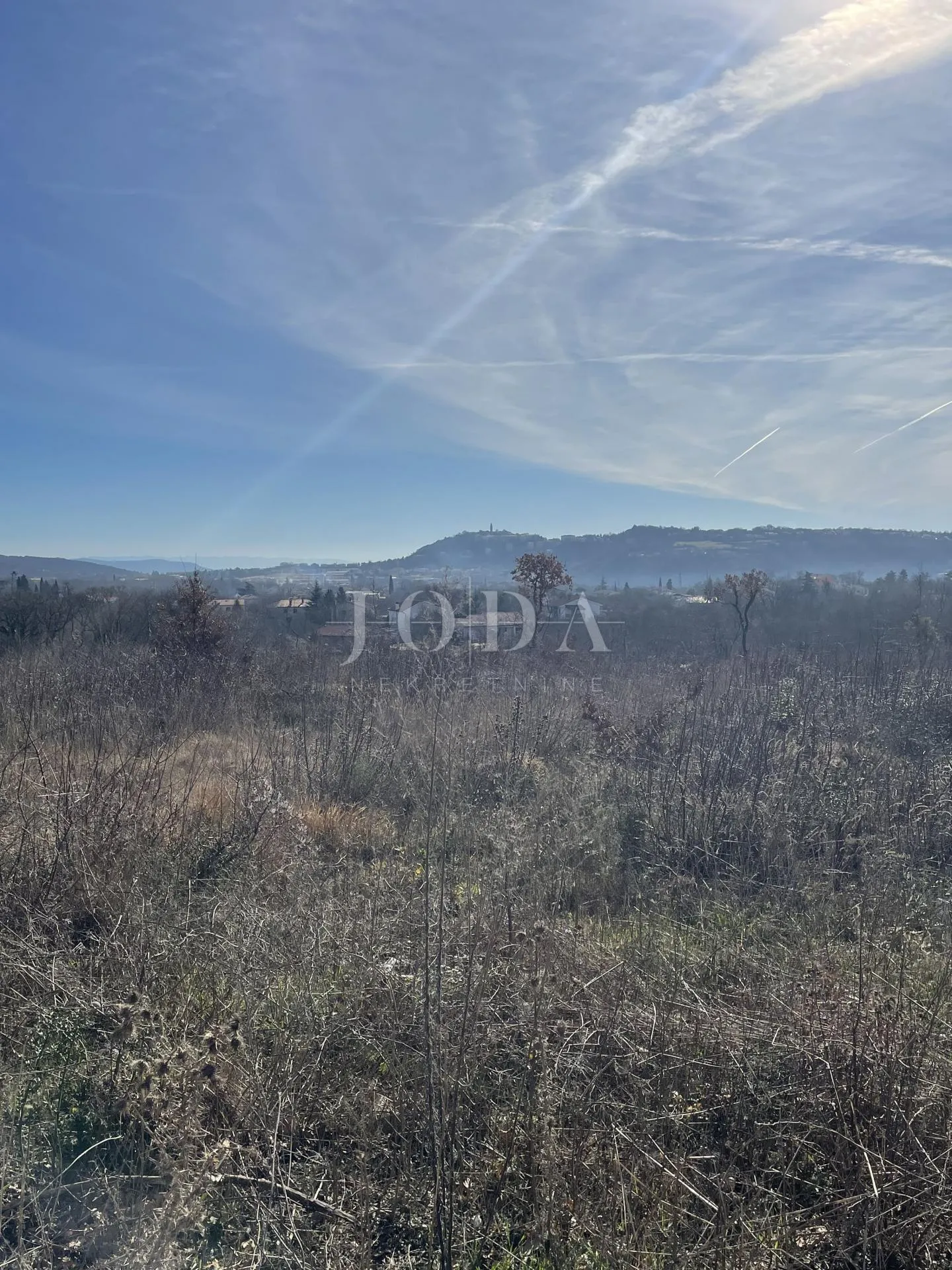 Labin, građevinsko zemljište u mirnom okruženju, u blizini grada - cover