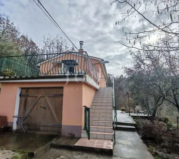 Labin, kuća u prirodi, u blizini centra - cover