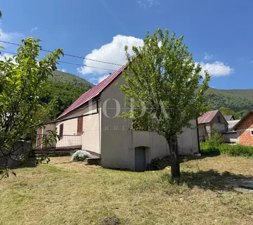 Samostojeća prizemnica na mirnoj lokaciji s dodatnim objektom od 20 m² - Krasno Polje, Senj