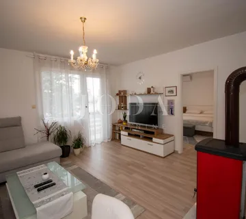 Crikvenica-dvosobni stan širi centar