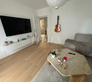 Rijeka, Donja Vežica, 1s+db, balkon