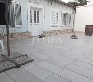 Senj- samostojeća kuća blizu mora i centra - cover