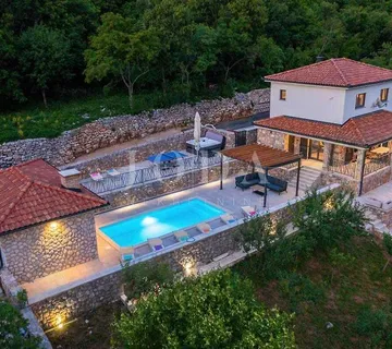 Kuća u zaleđu Novog Vinodolskog - cover