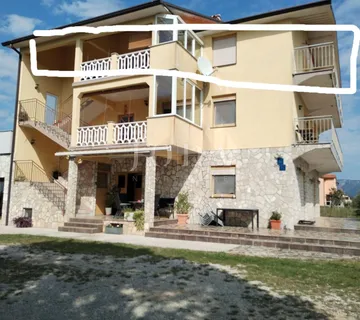 Labin, okolica, stan na drugom katu u privatnoj kući