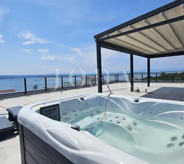 Dramalj penthouse sa garažom i zasebnim apartmanom - Dramalj, Crikvenica