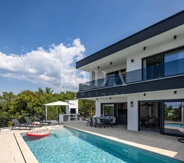 Kostrena - moderna dvojna kuća s bazenima i pogledom na more - cover