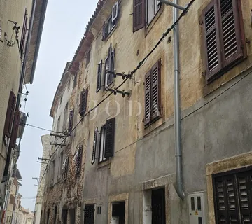 Lijepa kamena kuća u nizu,Vodnjan