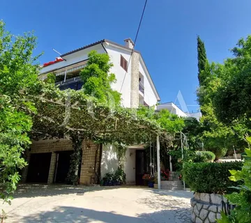 Dramalj, lijepa kuća sa velikom okućnicom - Dramalj, Crikvenica
