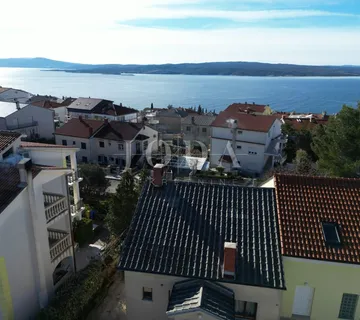 Crikvenica, dvojna kuća na odličnoj lokaciji