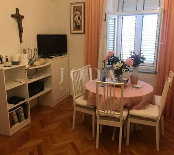 Senj, stan,centar,100m od mora