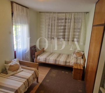 Crikvenica, kuća uz more, idealna prilika za renovaciju u drugom redu - cover