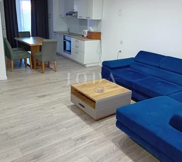 Omišalj, kamena kuća u centru mjesta - cover