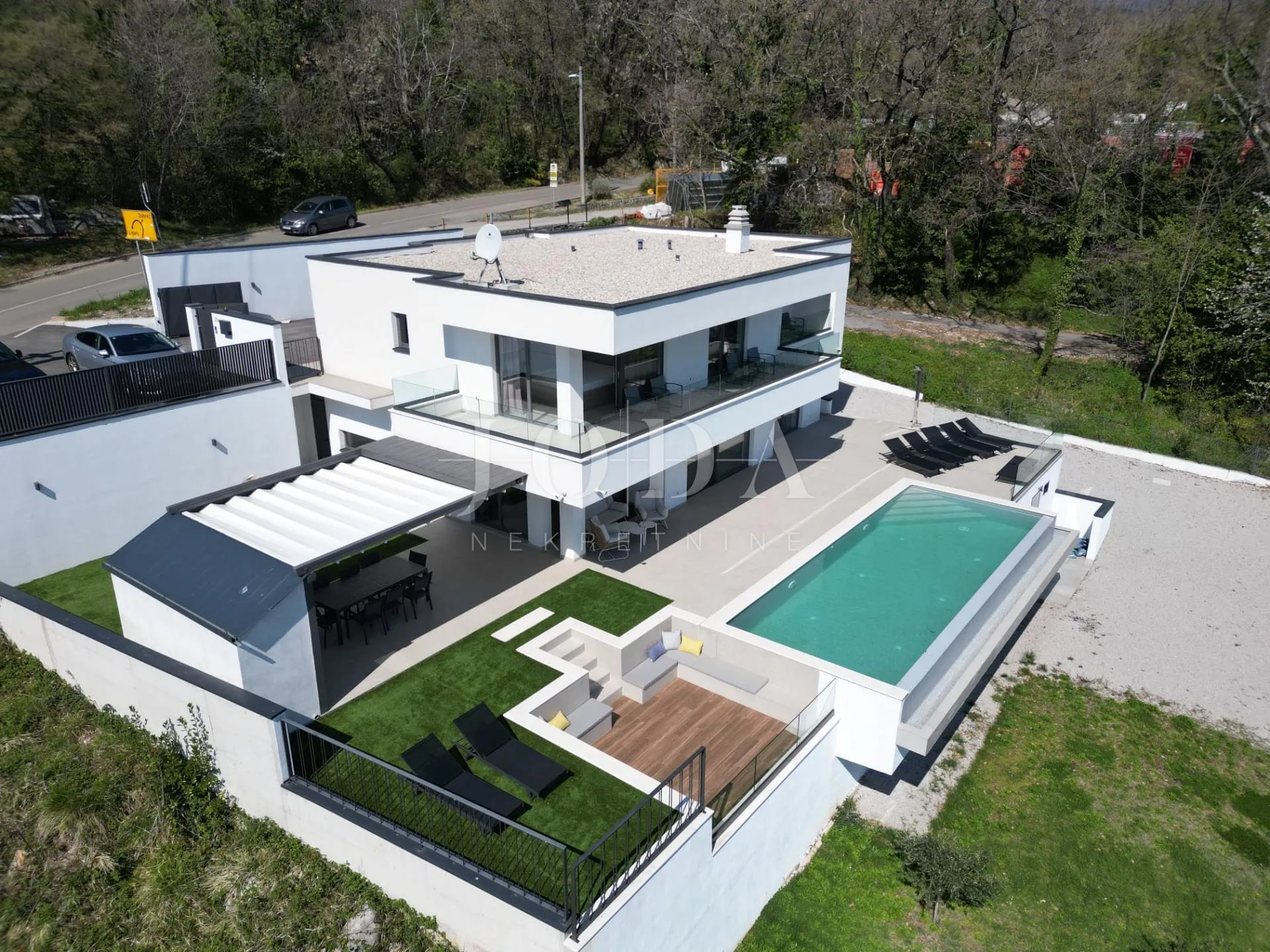 Lovran moderna kuća u blizini grada - cover