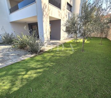 Apartman s okućnicom blizu plaže - Malinska - cover
