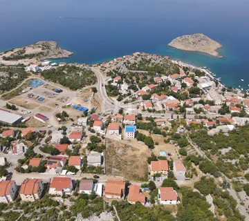 Zemljište sa građevinskom dozvolom za 20 stanova - Sveti Juraj, Senj