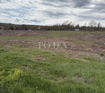 Kršan, kompleks građevinskog zemljišta