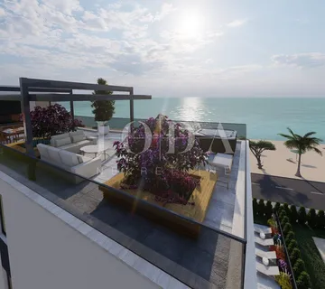Luksuzan penthouse sa vlastitom krovnom terasom - Sukošan
