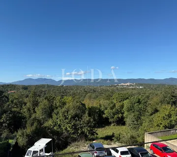 Viškovo dvoetažni stan