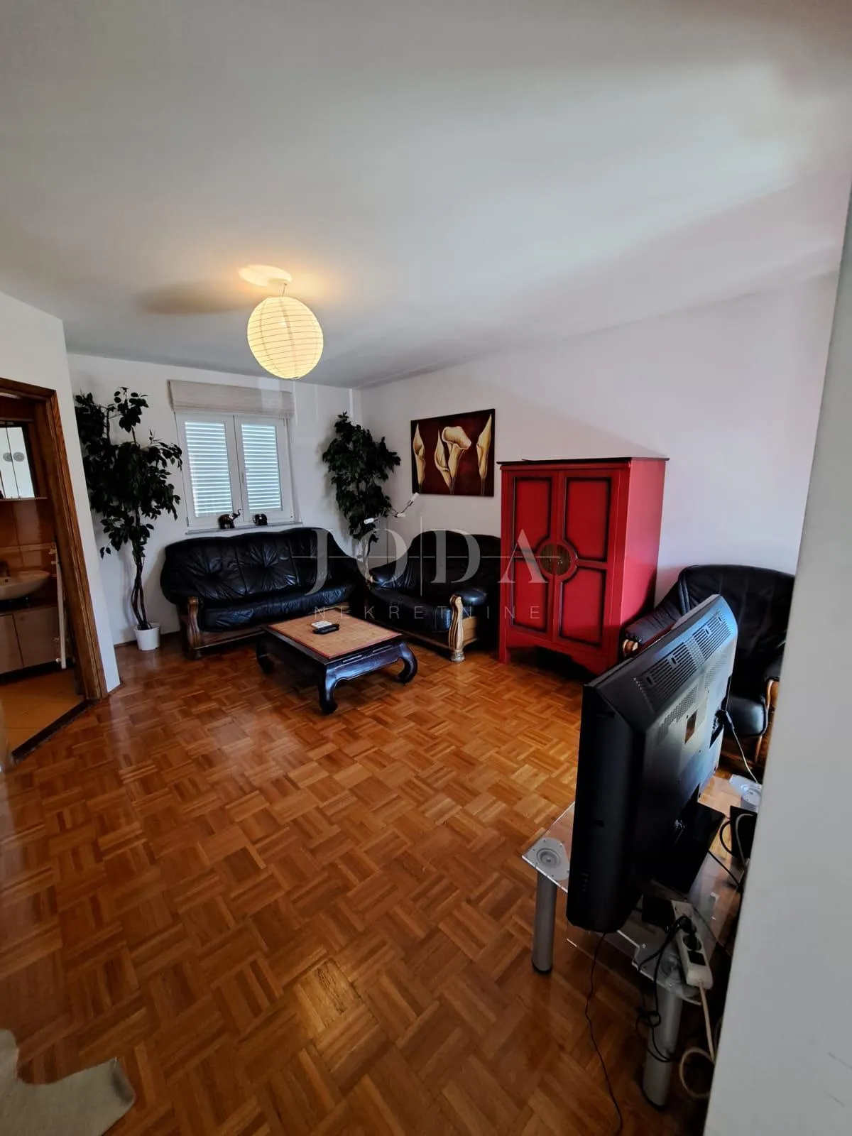 Dvoetažni stan s vrtom u gradu Krku - cover