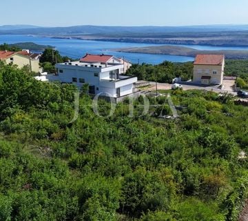 Šmrika teren 591m2 - cover