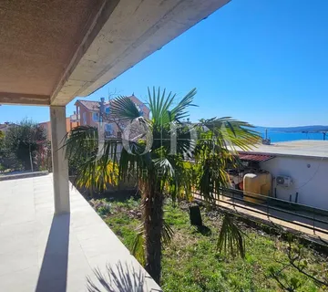 Crikvenica- Stan u prizemlju  u blizini centra - cover