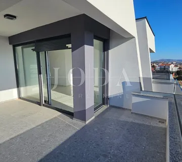Novalja, novogradnja penthouse