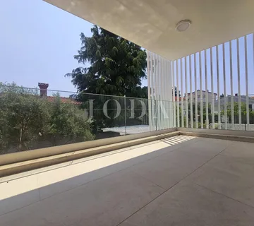 Apartman na odličnoj lokaciji, novogradnja grad Krk - cover