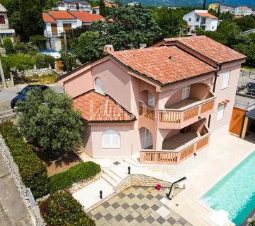 Novi Vinodolski kuća s bazenom - cover