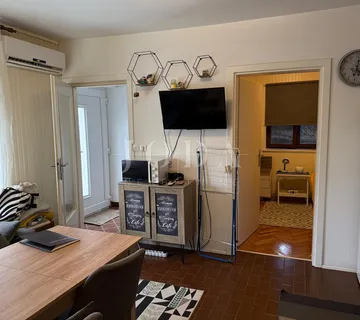 Trsat dvosobni stan idealan za najam - cover