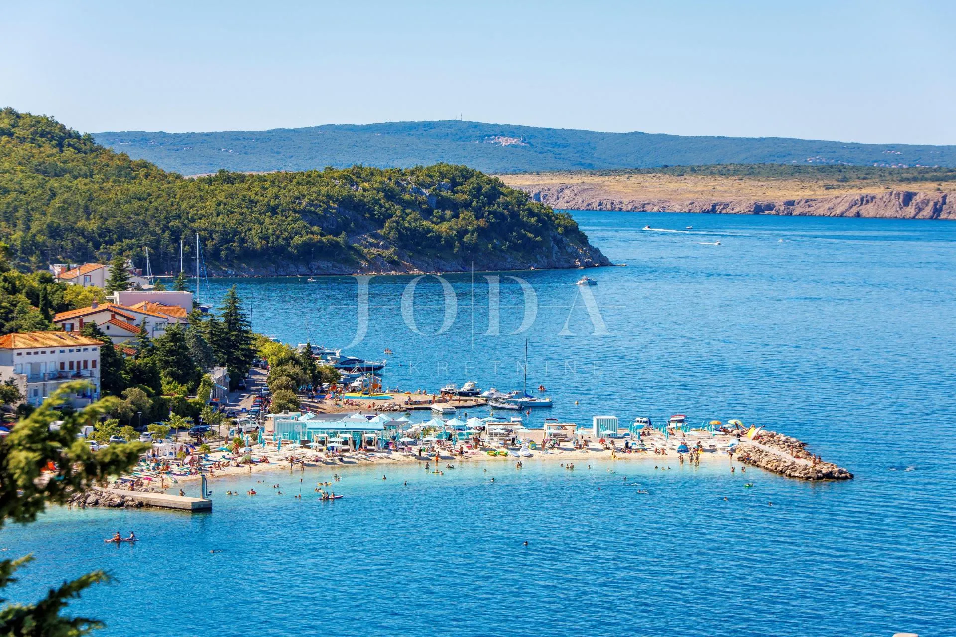 Jadranovo zemljište sa dozvolom za 4 apartmana - cover