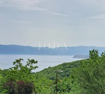 Prekrasna kuća s 4 stambene jedinice, Vrbnik - cover