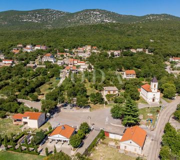 Novi Vinodolski, zaleđe, građevinski teren sa građevinskom dozvolom i idejnim projektom - cover