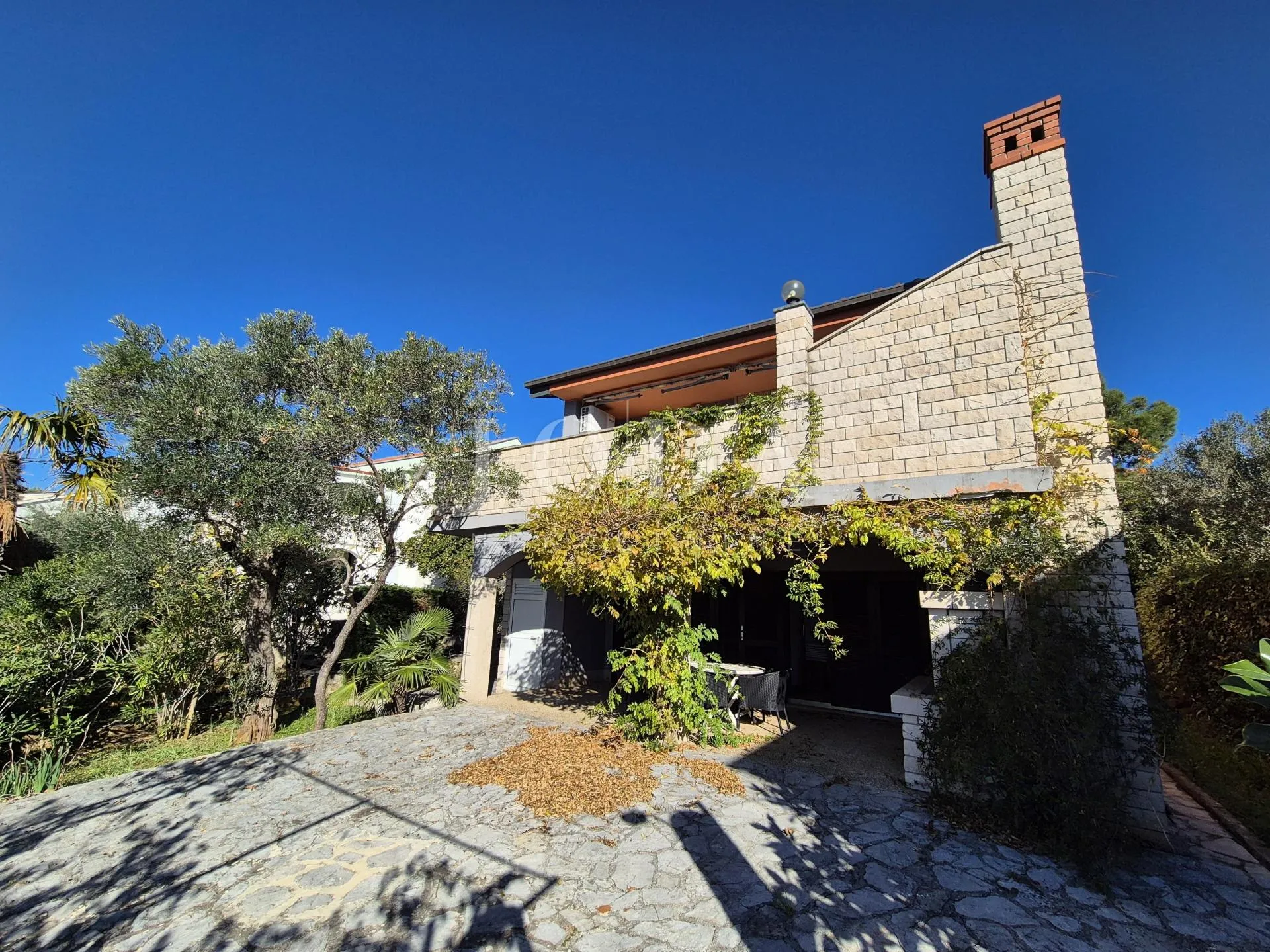 Kuća na izvanrednoj lokaciji - grad Krk - cover