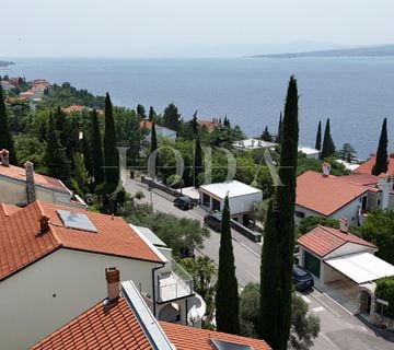 Prostrana kuća s 5 apartmana, 100 m od mora – idealna za turizam! - cover