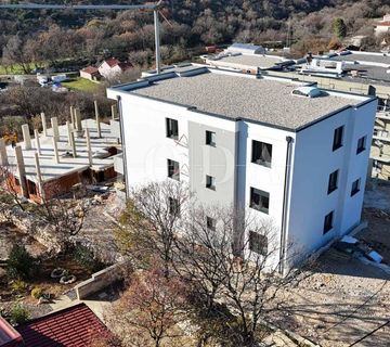 Novi Vinodolski novogradnja na prvom katu - cover