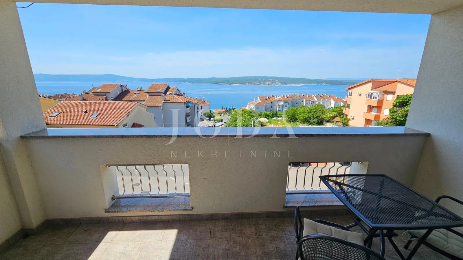 Crikvenica dvosobni stan sa garažom - cover