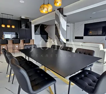 Jadranovo obiteljska luksuzno uređena moderna kuća - cover