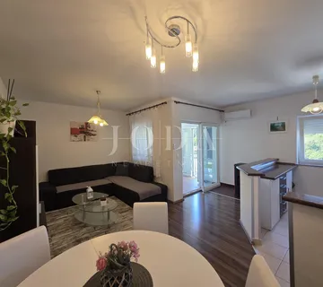 Novi Vinodolski, stan u blizini mora - cover