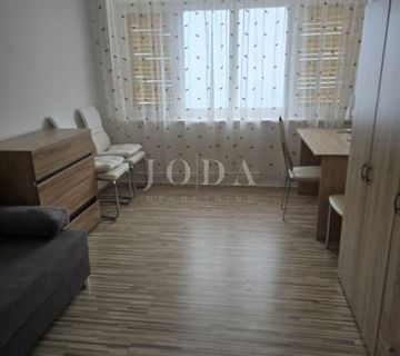 Senj, dvosobni stan 65m2 - cover