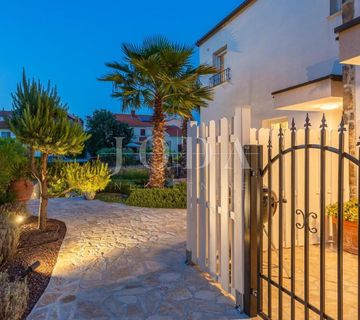 Villa s bazenom i pogledom na more - otok Krk - cover
